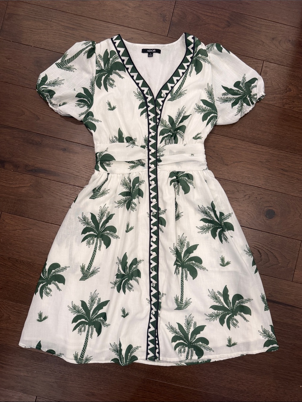 Ador Summer Vacation Cinched Waist Midi Dress in Palm Print - Medium - C11-428